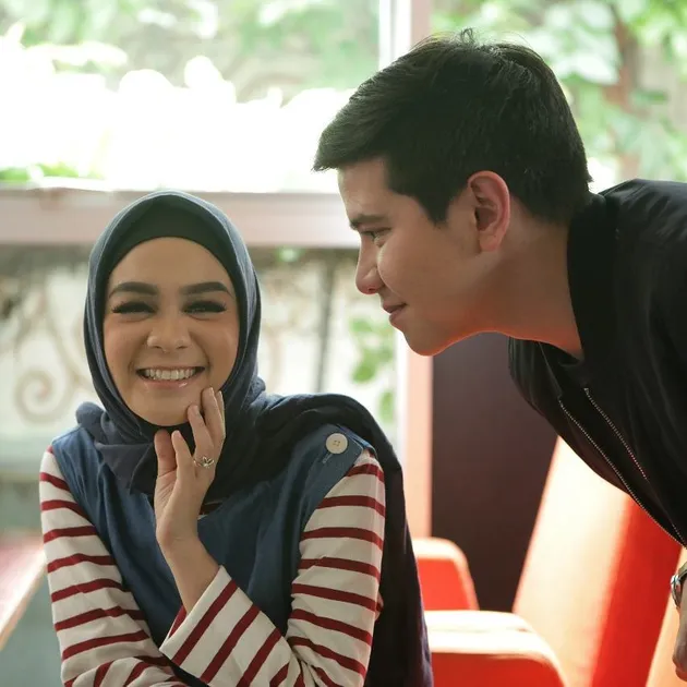 Tantri Namirah