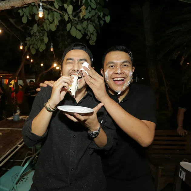 Keceriaan di acara ulang tahun Tulus