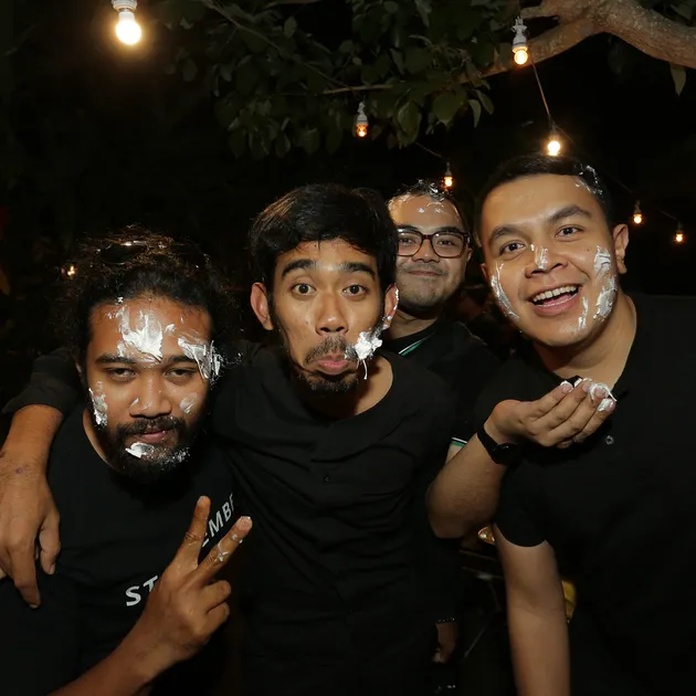 Keceriaan di acara ulang tahun Tulus