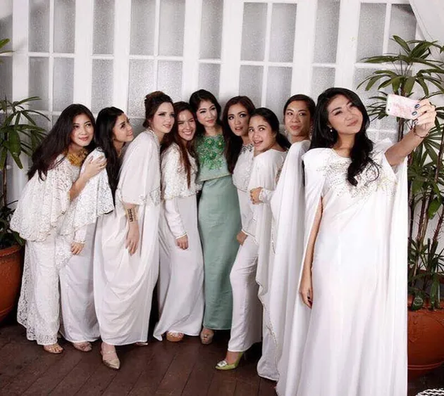 Ulang Tahun Karenina Sunny, Classy!