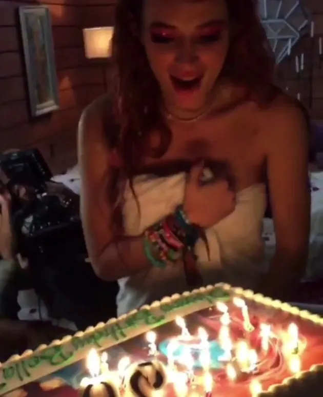 Bella Thorne Ulang Tahun