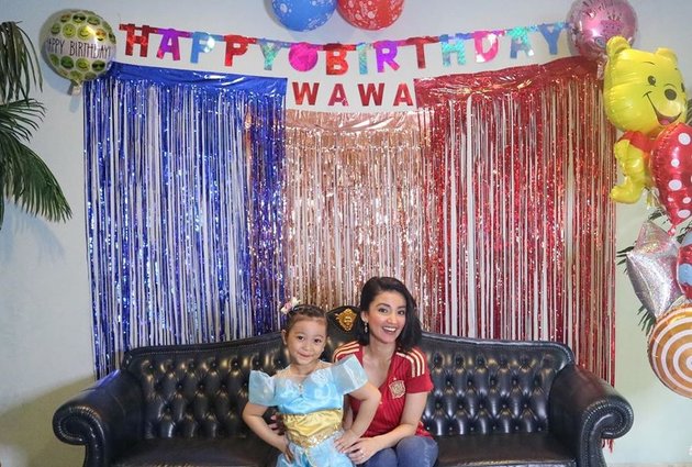 Simple Birthday Photos of Tsania Marwa Former Wife of Atalarik Syach, 3 Years Without the Presence of Children
