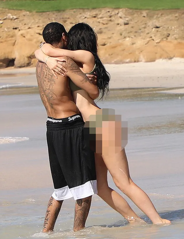 Kylie Jenner - Tyga Mesra