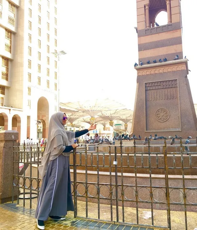 Akhmad Fadli &amp; Sang Istri Umrah