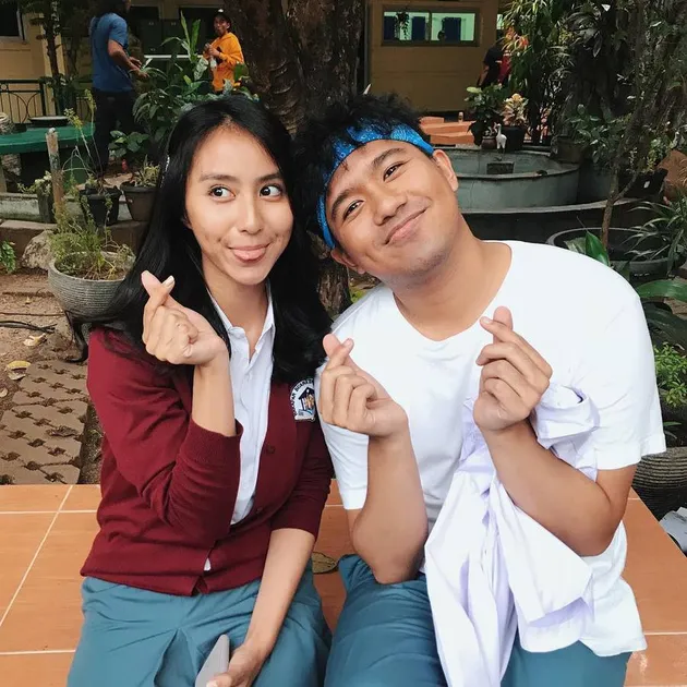 Joshua Suheman &amp; pacar barunya, Clarine Clay