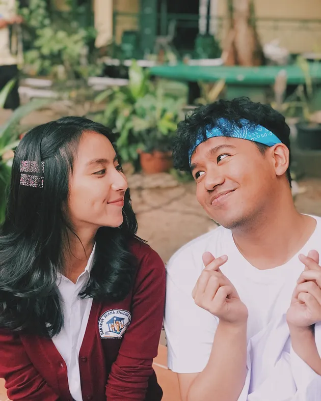 Joshua Suheman &amp; pacar barunya, Clarine Clay