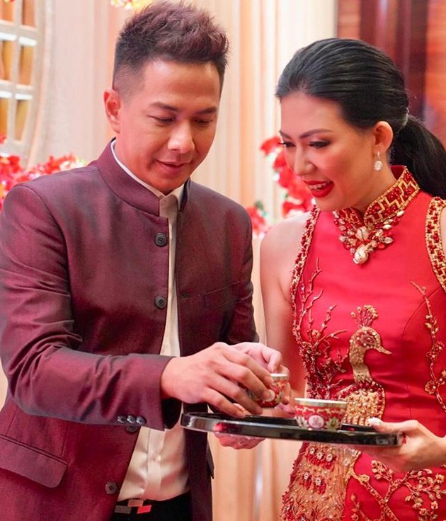 PHOTO Teapai Ceremony of Delon and Aida Noplie, Luxuriously All Red 