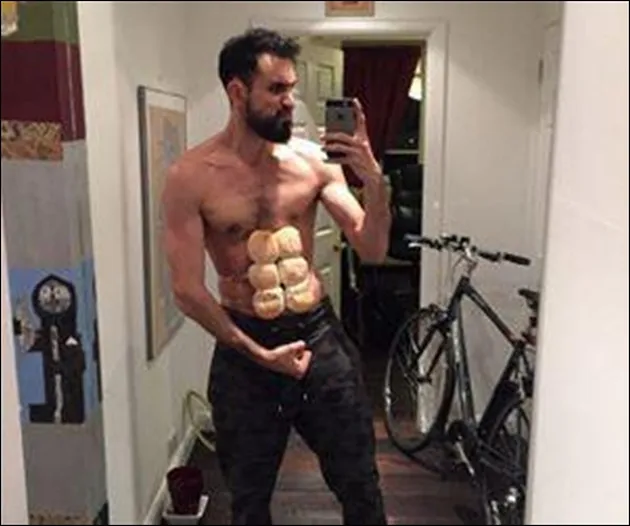 Pria Ingin Sixpack Aneh