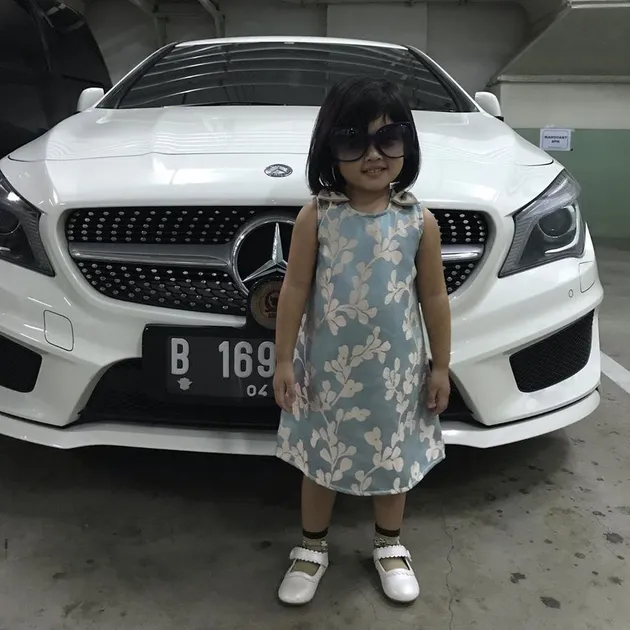 Vania Athabina anak Venna Melinda