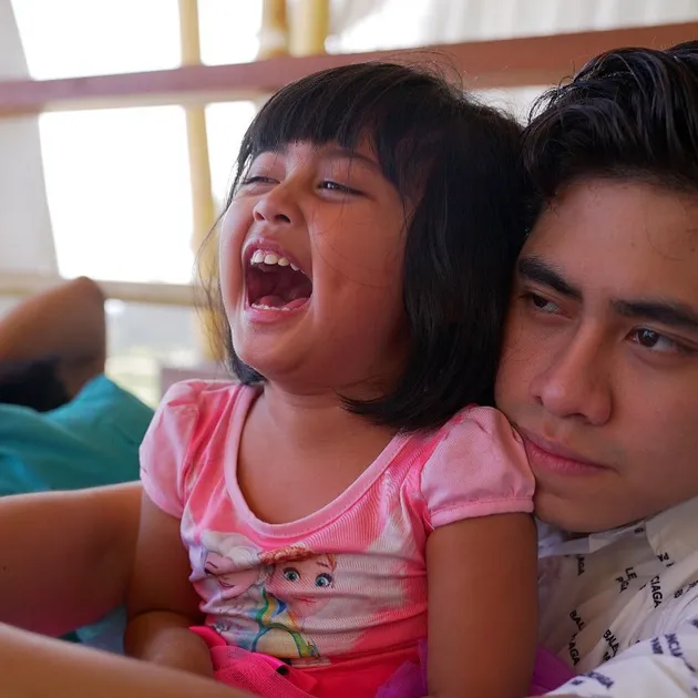 Vania Athabina anak Venna Melinda