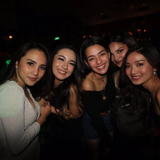 Potret momen ulang tahun Verrell Bramasta