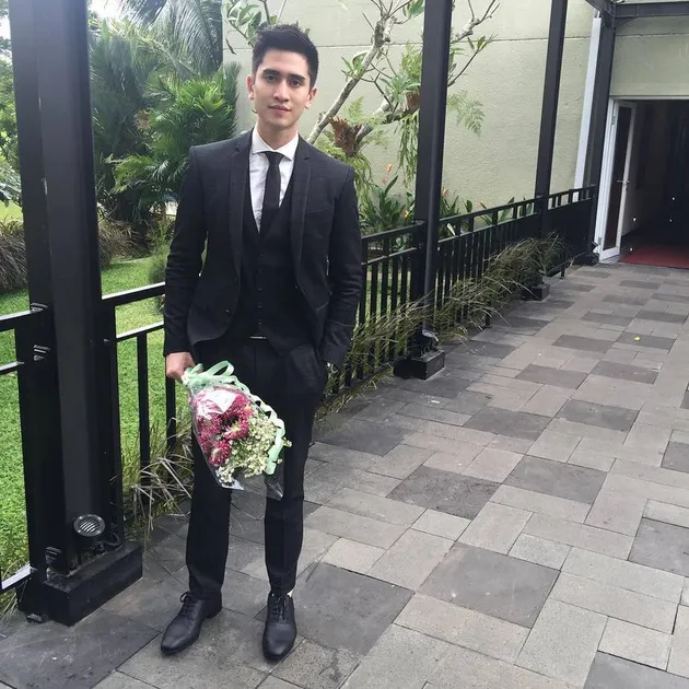  FOTO VERRELL BRAMASTA GANTENG DI NIKAHAN PAPA BIKIN 