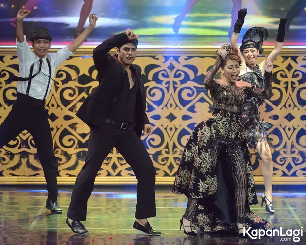 Ayu Ting Ting dan Vikas Bhalla