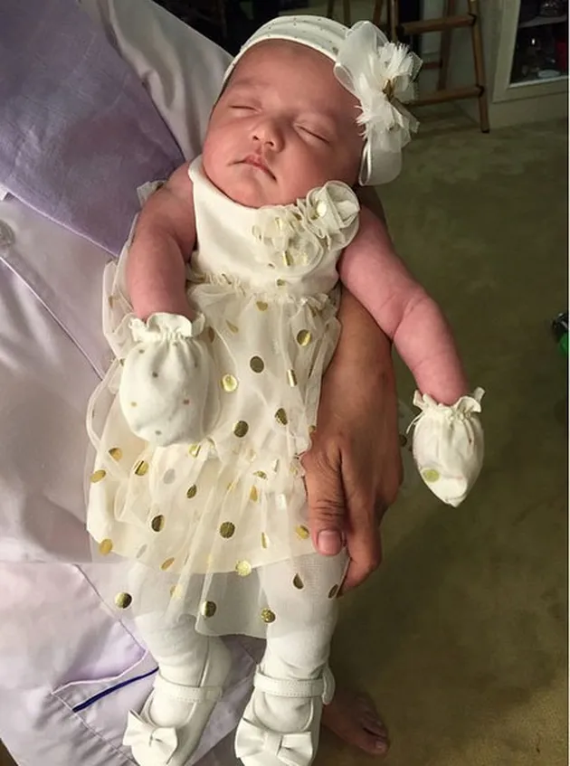 Wajah Lucu Baby Arsya - Arsy Hermansyah