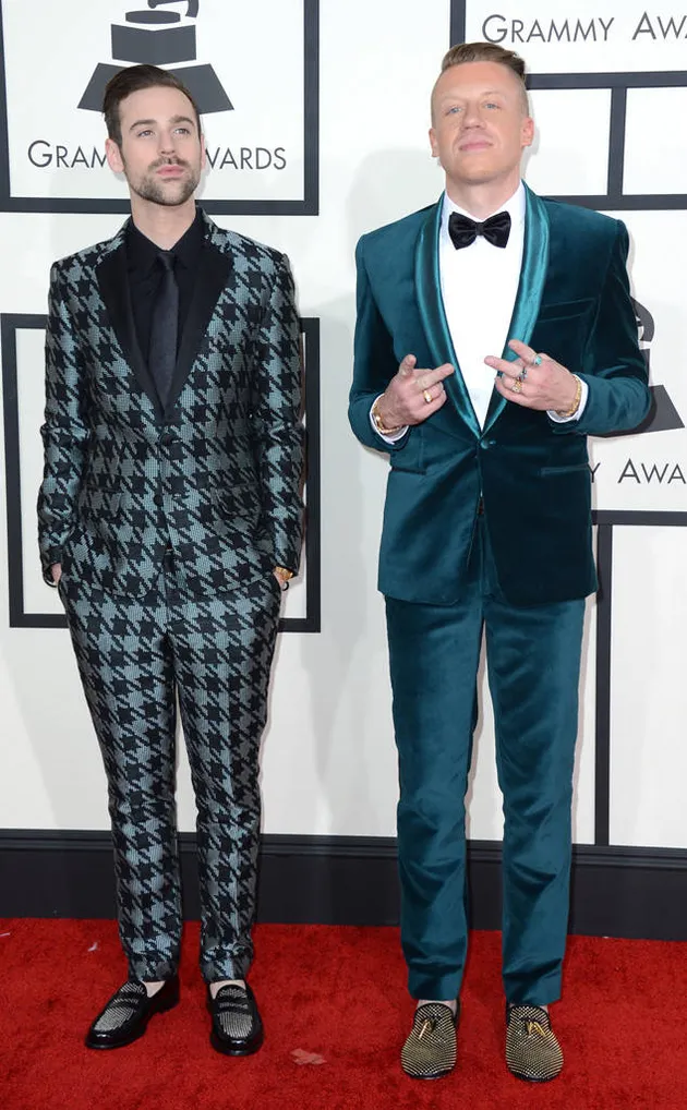 Macklemore & Ryan Lewis juga mengawali debut di Grammy pada tahun 2014. Mereka memborong empat gelar dalam kesempatan tersebut. What a day!
