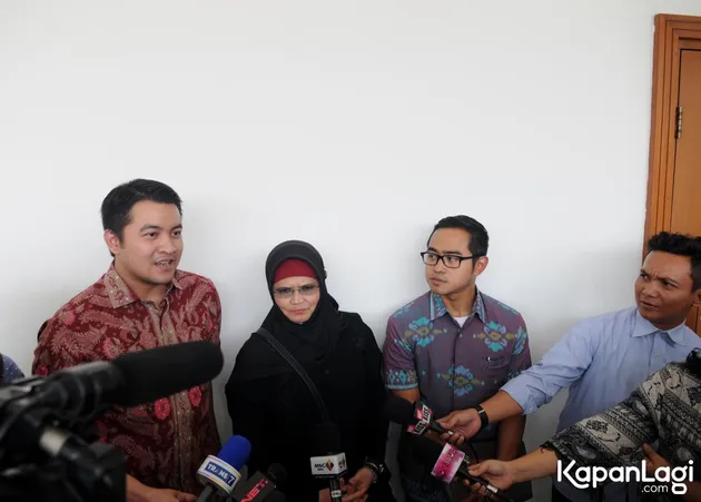 Pihak Iwan Fals menggugat sebesar Rp 1,1 miliar atas penayangan video tersebut.