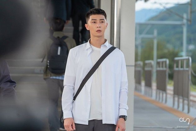 PHOTO: Despite being 33 years old, Park Seo Joon still looks suitable as a high school student