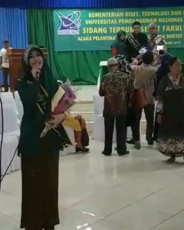 adik oki setiana dewi