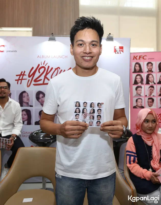 Rendy Pandugo memberikan cover menarik untuk lagu milik Sheila On 7 yang berjudul 'Sebuah Kisah Klasik'.