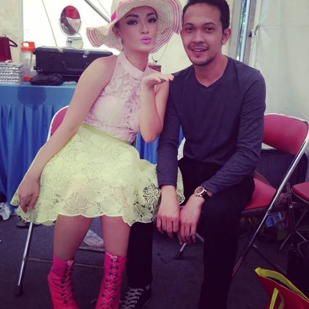 Zaskia Gotik dan Pacar