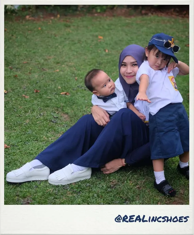 FOTO: Zaskia Mecca & Keluarga Jadi Anak SMP, Kompak dan ...