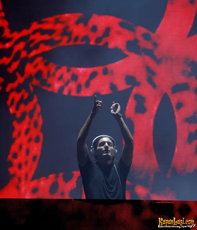 Futuristik! Potret Keren DJ Alesso \&#039;Menyihir\&#039; Party People JIExpo