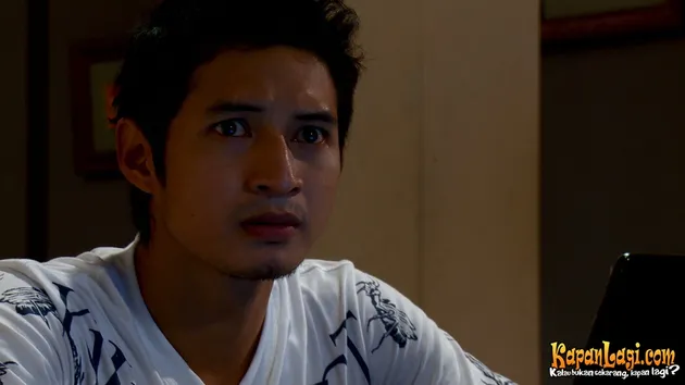 pocong mandi goyang pinggul 