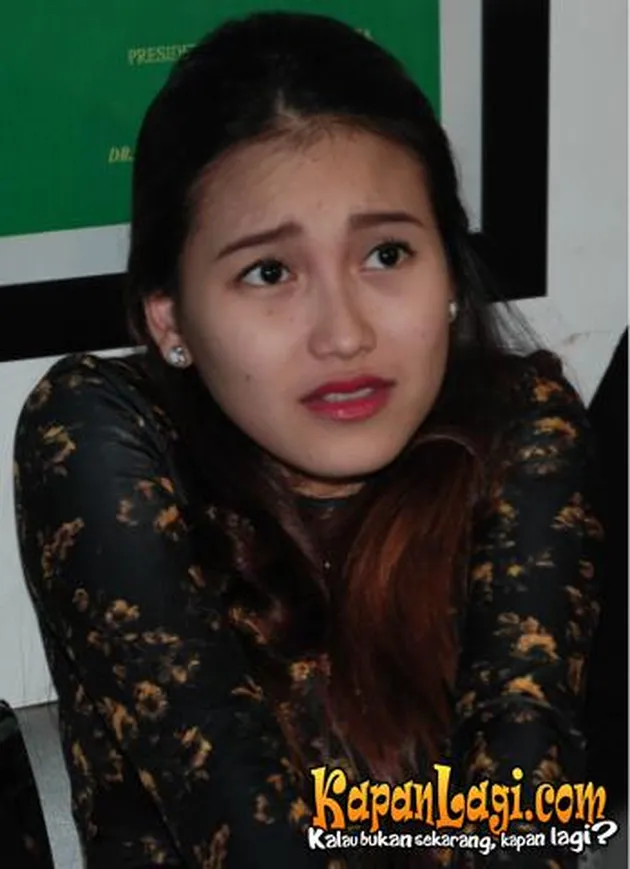 FOTO-FOTO AYU TING TING DI PA DEPOK - DAFTARKAN GUGATAN ...
