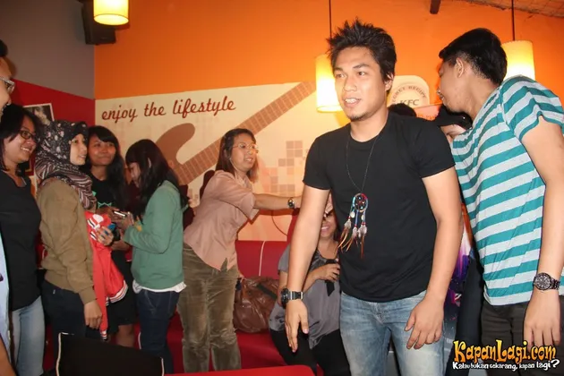 Meet and Greet Armada