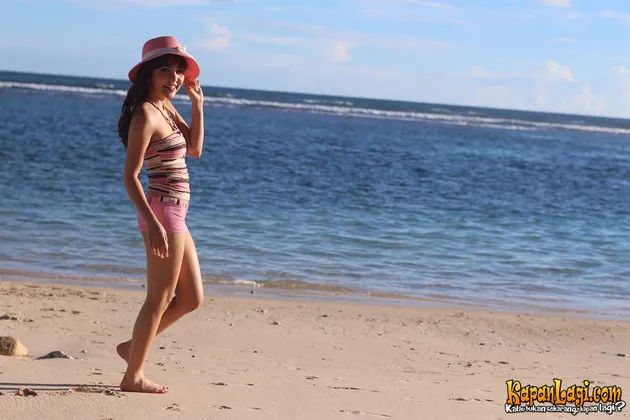 Bella Shofie, Tata Liem, Liburan Bali