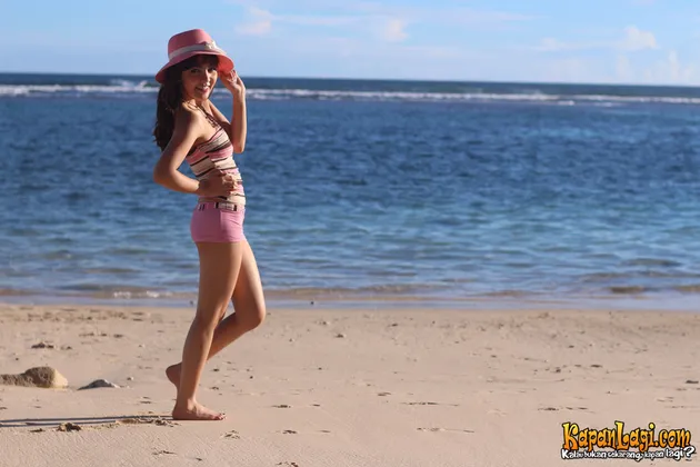 Bella Shofie, Tata Liem, Liburan Bali