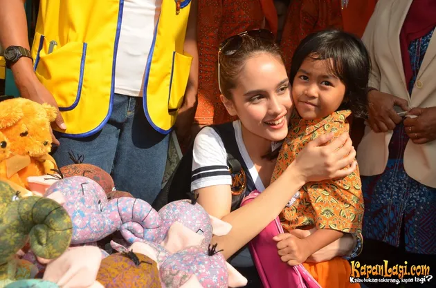 Cinta Laura