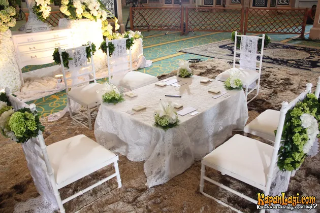 FOTO DEKORASI INDAH LOKASI AKAD NIKAH OLLA RAMLAN 