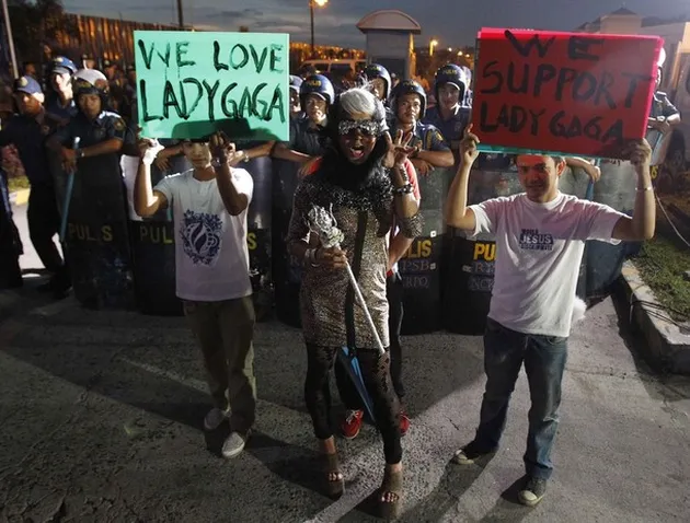Lady GaGa Manila Fans