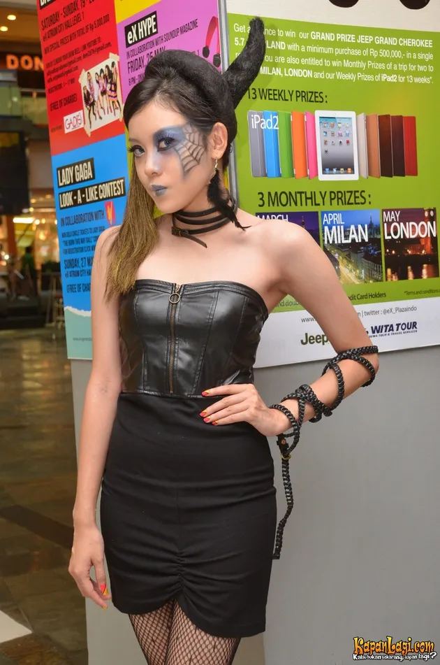 Little Monster Flashmob - Lady Gaga batal