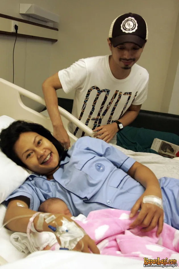 FOTO KELAHIRAN ANAK ONCI DAN ENDITA SELAMAT JADI ORANG FOTO KELAHIRAN ANAK ONCI DAN ENDITA SELAMAT JADI ORANG