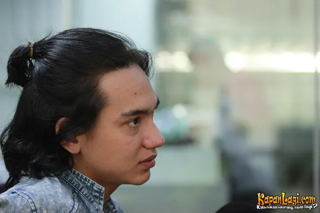 FOTO KOMPAKNYA ADIPATI DOLKEN DAN EVA CELIA SAAT PROMO 