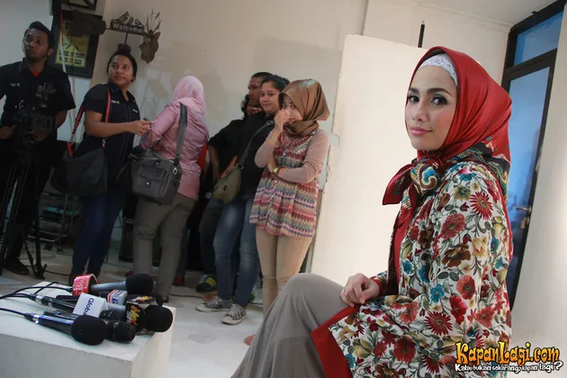 FOTO LUCUNYA SHAKEELA ELEANOR TEMANI USSY SULISTIAWATY 