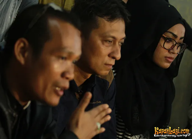 FOTO MANTAN KARYAWAN UGB - TUDING PRAKTEK GUNAKAN BELATUNG 