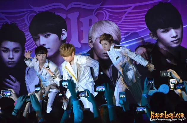 BTOB (Born To Beat)