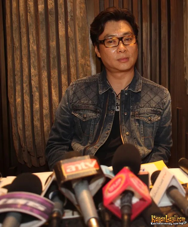 FOTO SUAMI NATALIE MARGARETHA TUDING ISTRINYA BERSELINGKUH - KapanLagi.com