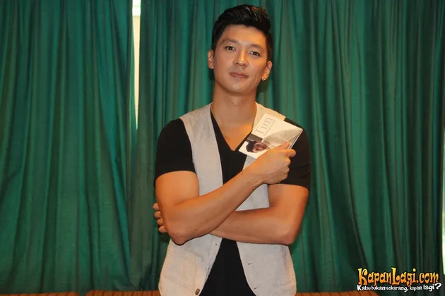 Tim Hwang