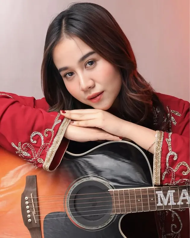 Lagu Mayang Lucyana untuk Gala Sky