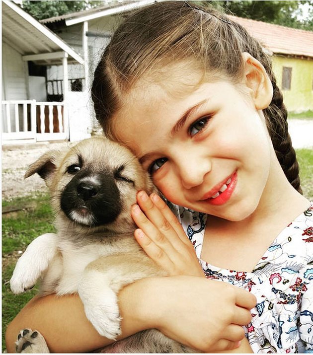 Isabella Damla Guvenilir