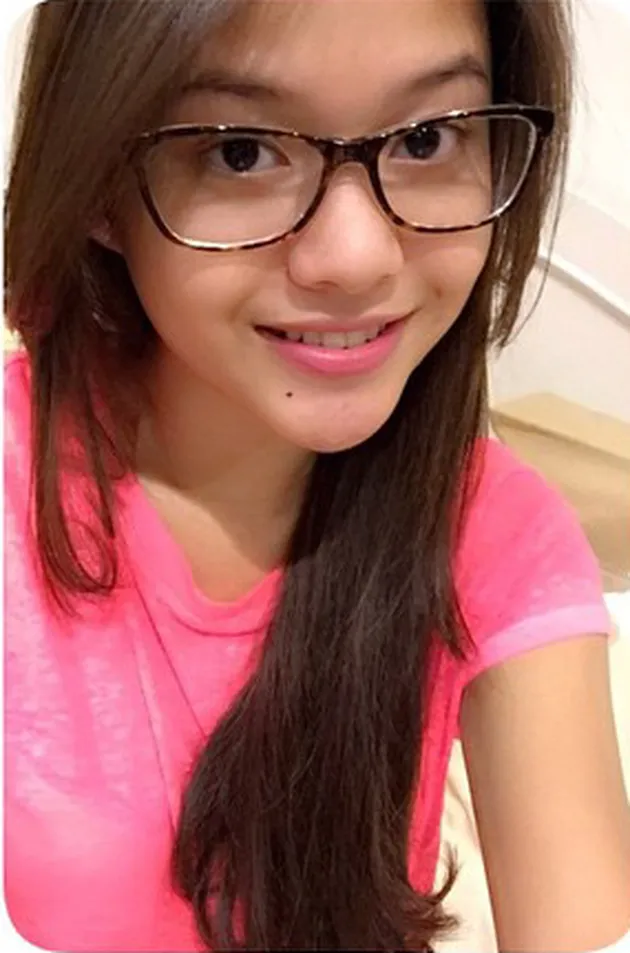 GALERI FOTO AUREL HERMANSYAH TANPA MAKE UP - TAK LAGI BOROS USIA