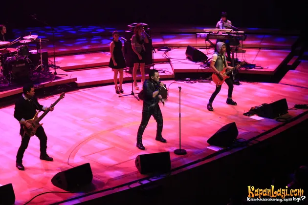 1 Oktober 2014, Singapura terpukau dengan konser Judika dan Fatin.