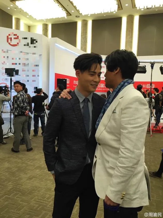 Vic Zhou - Ken Zhu