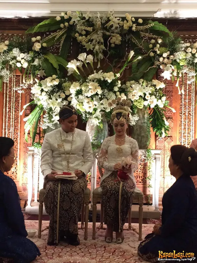 Galeri Manis Pernikahan Chacha Frederica, Nuansa Jawa Nan Megah