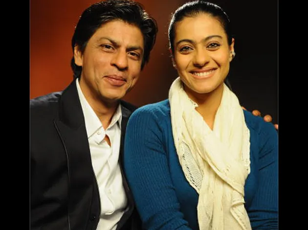 GALERI MANIS PERNIKAHAN KAJOL & AJAY, MESRA MANA SAAT 