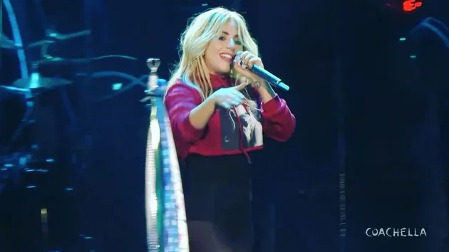 Million Reasons milik Lady Gaga memang jadi salah satu lagu yang menyenangkan untuk didengar berulang-ulang. Tapi piano version untuk lagu Edge of Glory yang ia bawakan di Coachella 2017 kemarin jadi penampilan yang tidak bisa dilupakan para fansnya.